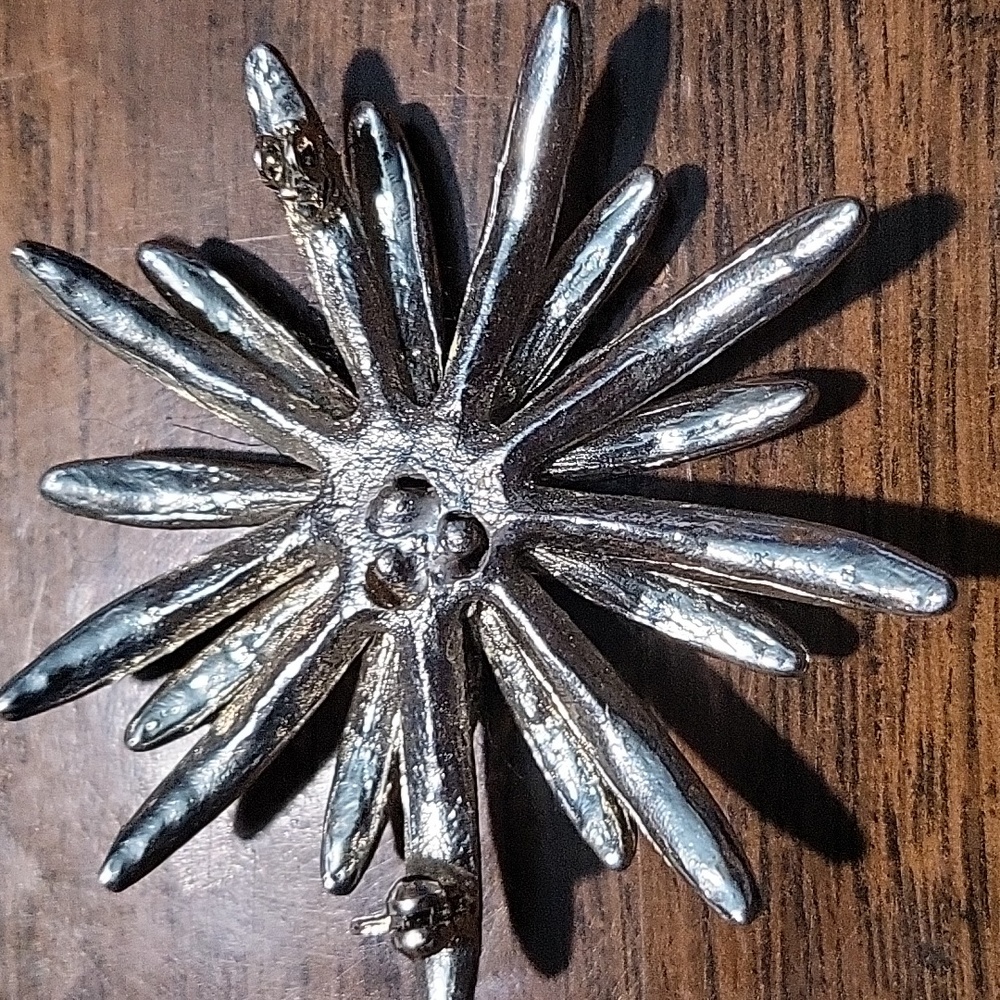 Broach - Picture 2 of 2